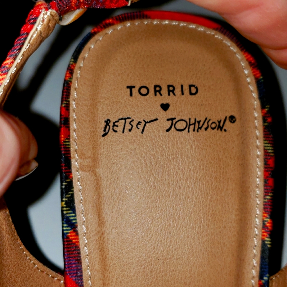 Torrid Betsey Johnson size 11